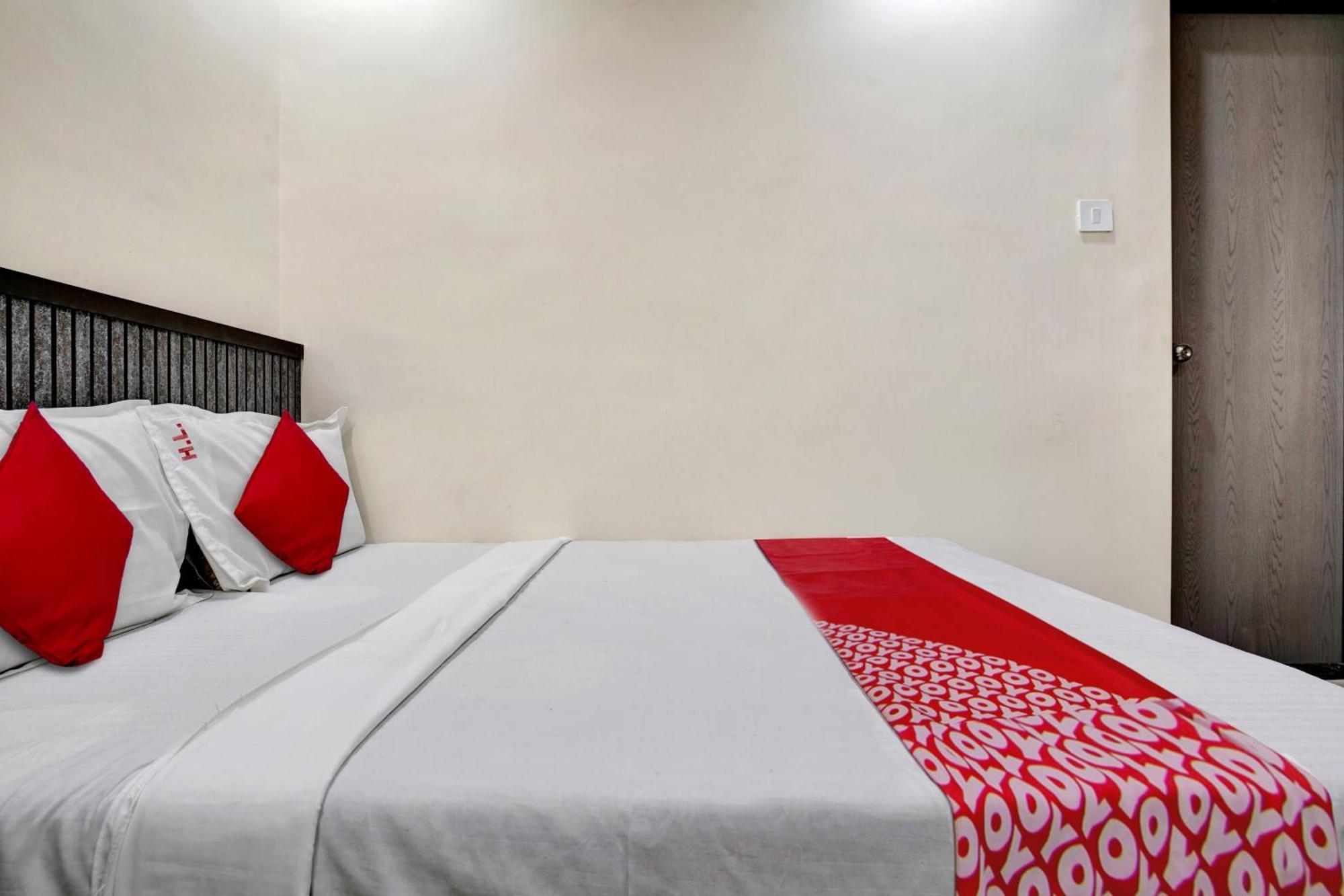 Super Hotel O Dhiman Residency Ulhasnagar Ngoại thất bức ảnh