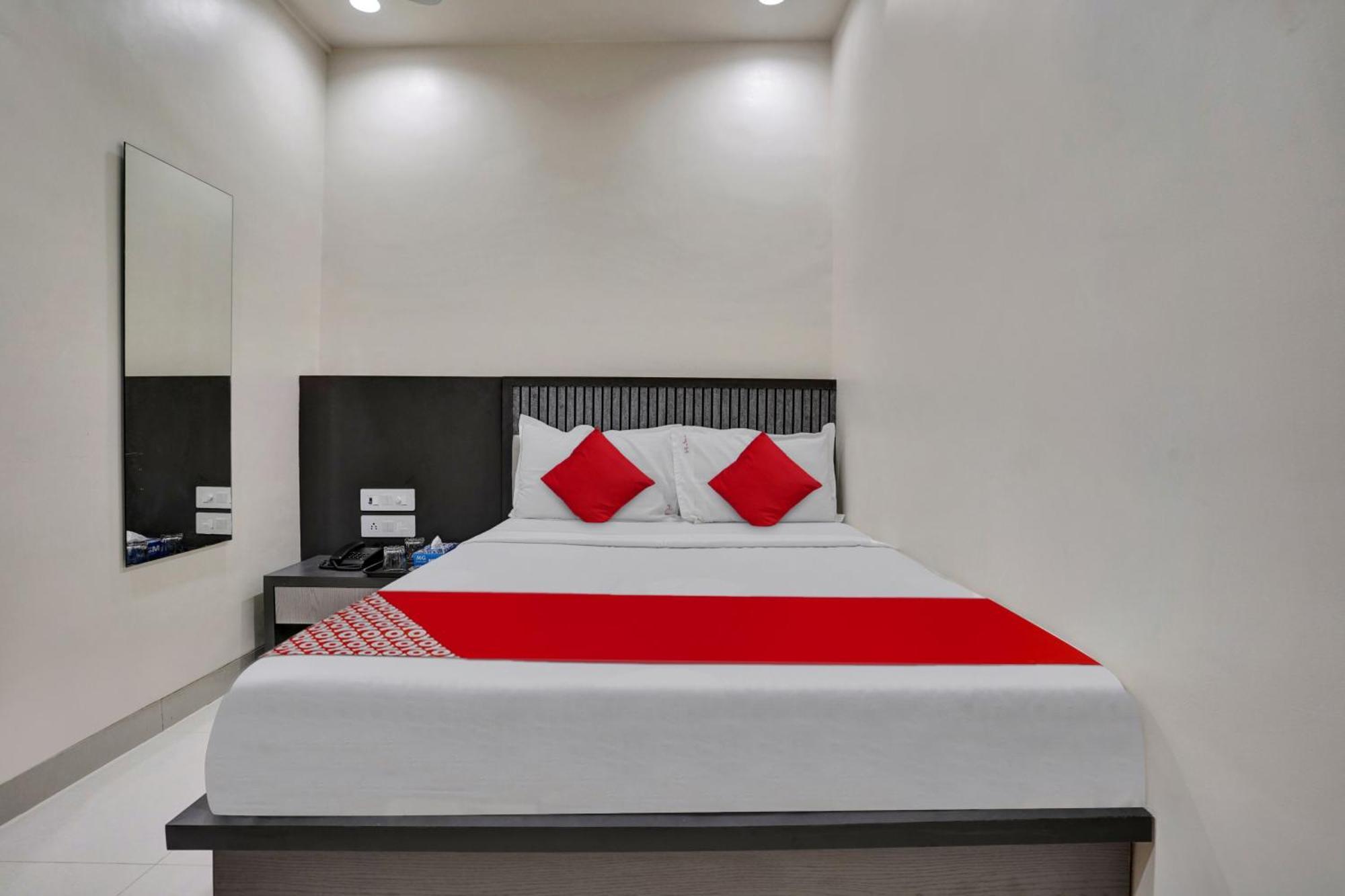 Super Hotel O Dhiman Residency Ulhasnagar Ngoại thất bức ảnh